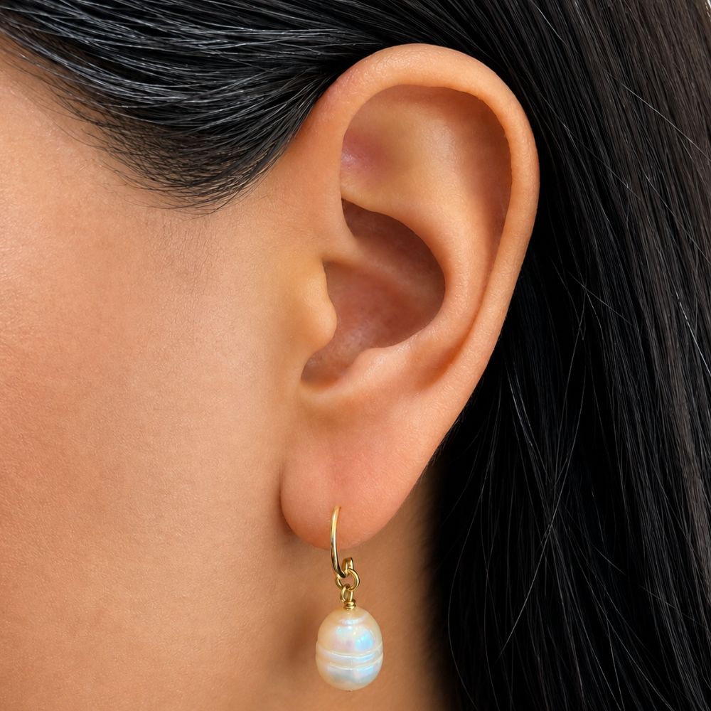 Arete Corto Perla Ovalada - Image 2